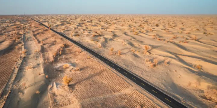 塔克拉瑪干沙漠