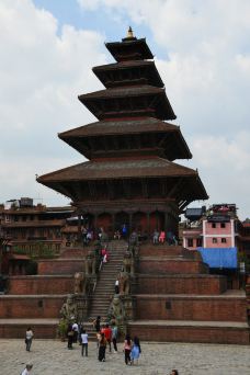 尼亚塔波拉神庙-巴克塔普尔-阿诚的白日梦