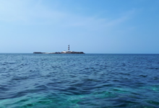 目斗屿灯塔景点图片