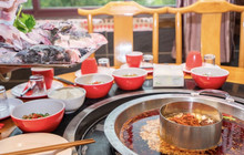 蜀滋香鲜鱼美蛙火锅(冕宁店)餐厅图片