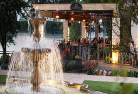 Waterfront Restaurant and Tavern美食图片