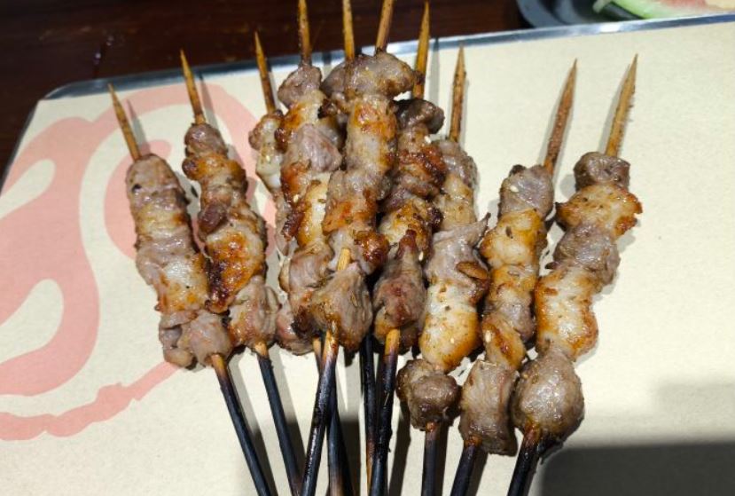 亿晨大头烧烤(机场路店)