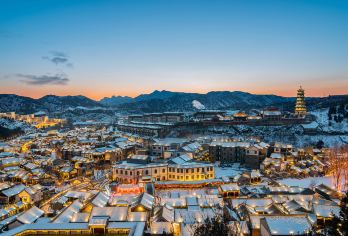 北京古北水镇一日游【古北水镇直通车一日游】【[专线规划]入园自由行，无购物无隐形消费。 [专线承诺]保证成团！水镇官方合作伙伴，成团。】