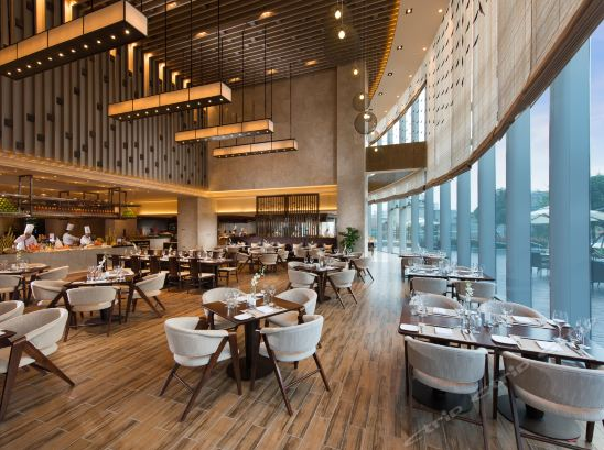 安顺百灵希尔顿逸林酒店·“OPEN”全日制餐厅