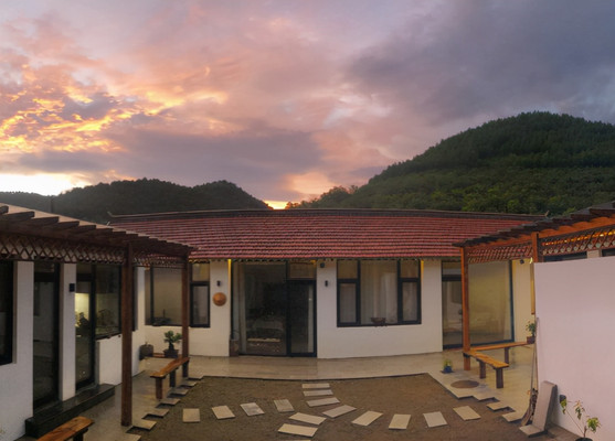 北京平谷金海湖半山民宿,原生态景观,仅隔一墙与大自然同居!