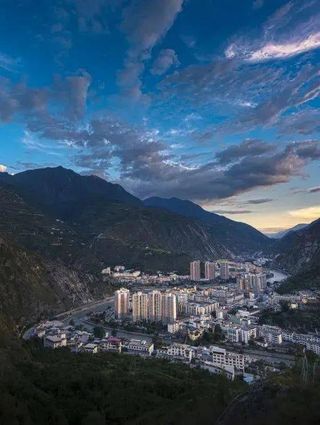 回暖ing!端午小长假,汶川秩序井然,人气旺盛