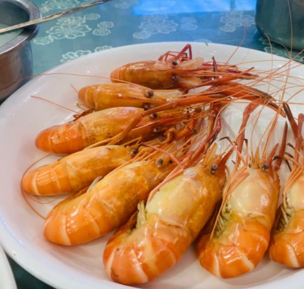 竹泉岛小瀑布江景餐厅