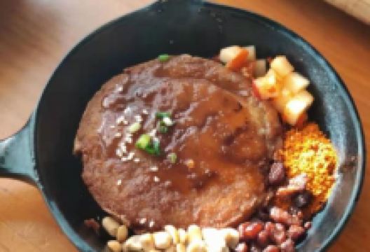 丝恋丝娃娃(金阳国贸店)美食图片