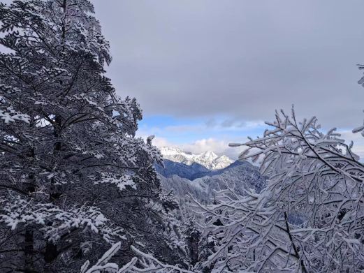 西岭雪山景区