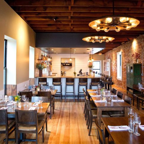 Russell's On Macklind