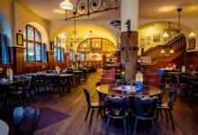 WEISSES BRÄUHAUS IM TAL美食图片