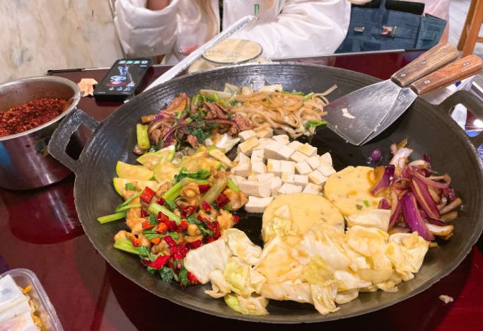 丁姨妈贵州臭豆腐烙锅(甲秀楼店)餐厅图片