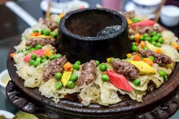 腾冲美食攻略丨请带上1024G的胃,放开吃!