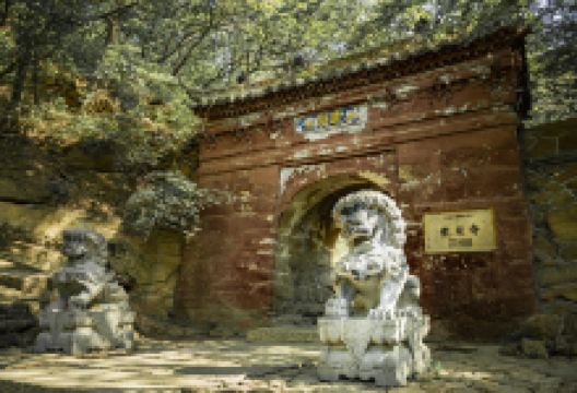 龙泉寺景点图片