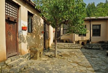 西柏坡景区+赵州桥一日【西柏坡纪念馆+赵州桥+柏林禅寺1日】【石家庄市区二环内，上门接送，出发时间自由】