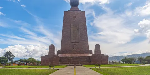 厄瓜多爾赤道紀念碑