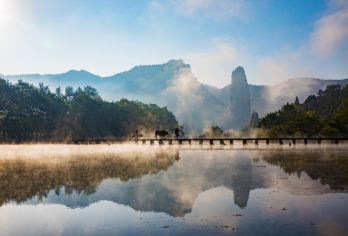 缙云仙都景区+朱潭山+小赤壁+鼎湖峰一日深度游  免买景交车【安全保障 管家服务 专业司导 私家团 不和陌生人 拼车 一单一车】