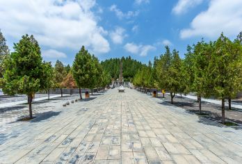 懿德太子墓+乾陵+法门文化景区一日游【经典西线/上门接送】【[经典线路]法门寺+乾陵祈福法门寺胜地， 探索乾陵奥秘，感受法门民俗， 金牌导游带团，体验感更好~】