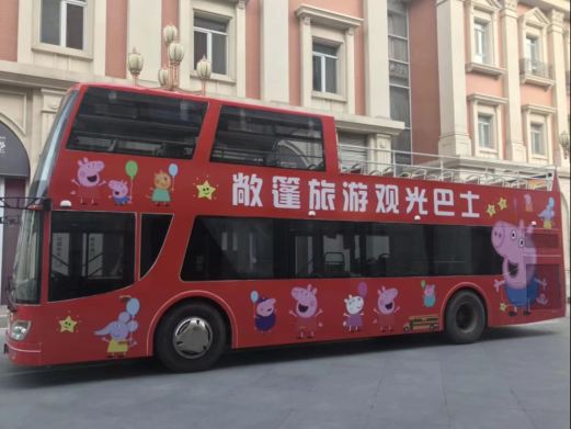 双层敞篷观光巴士