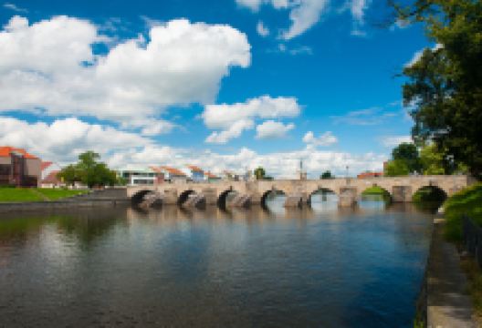 Písek Stone Bridge景点图片