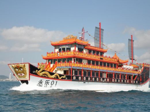 永乐仿古游船夜游三亚湾