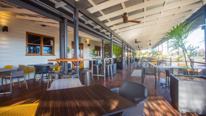 Bay Central Tavern餐厅图片