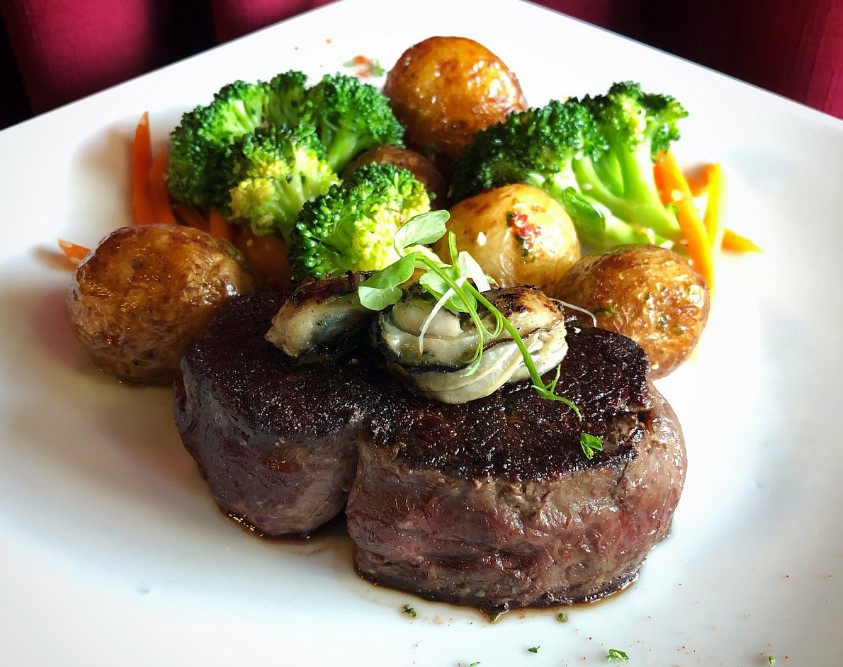 Tony's Steakhouse餐厅图片