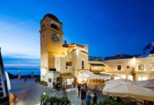 翁贝托一世广场景点图片