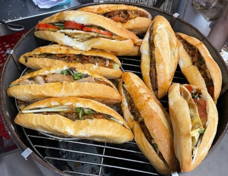 Madam Khanh - The Banh Mi Queen