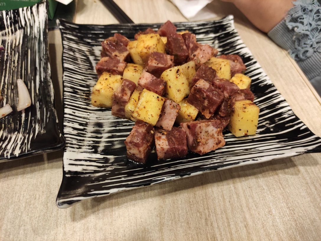 咱家东北烤肉店(东方大道店)餐厅图片