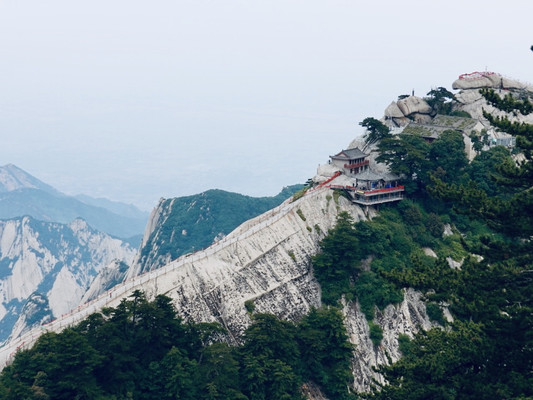 趁年轻,夜爬华山