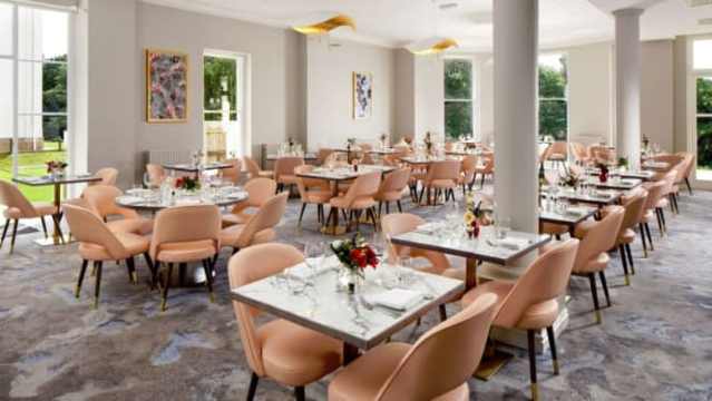 Brasserie at Mercure Gloucester Bowden Hall餐厅图片