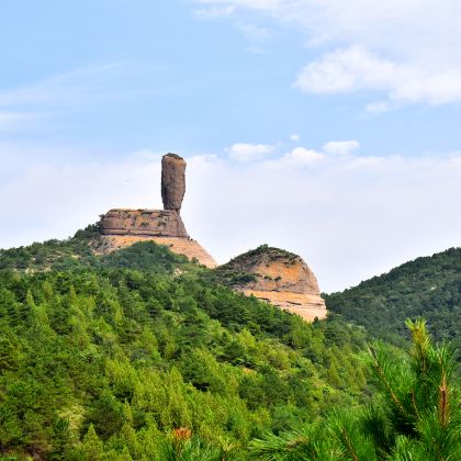 承德+乌兰布统旅游区+避暑山庄+普陀宗乘之庙+磬锤峰国家森林公园+普宁寺5日4晚跟团游