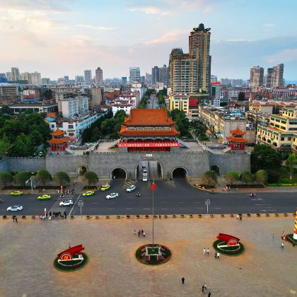 中国云南曲靖金麟湾爱情小镇5日4晚私家团