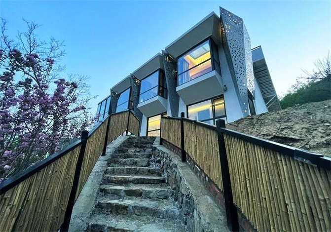 天津薊縣織雀星伴小棧民宿，隕石墜落親子民宿，在天津獨一無二。