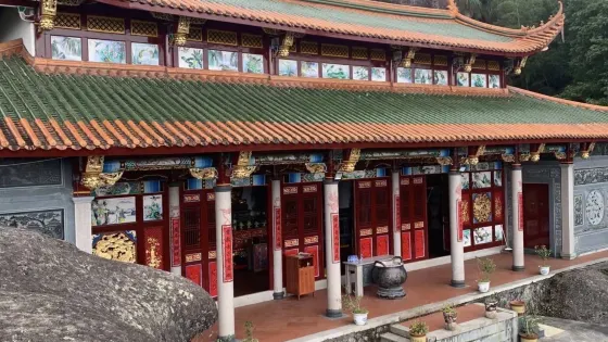 卓泉岩寺