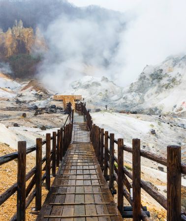 6天5晚 • 「北海道溫泉雪國之旅」火山口遺跡登別地獄谷+函館百萬夜景+浪漫洞爺湖遊船