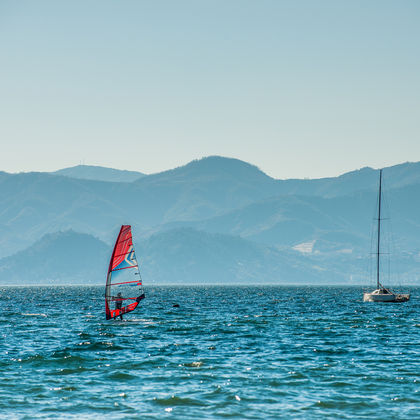 抚仙湖+广龙抚海湾湿地公园+粉红沙滩(红山咀)+禄充风景区一日游