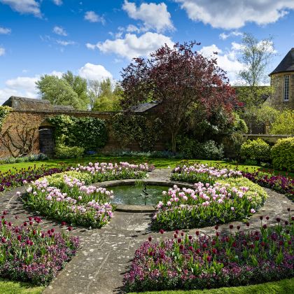 英国伦敦+爱丁堡+尼斯湖8日7晚拼小团