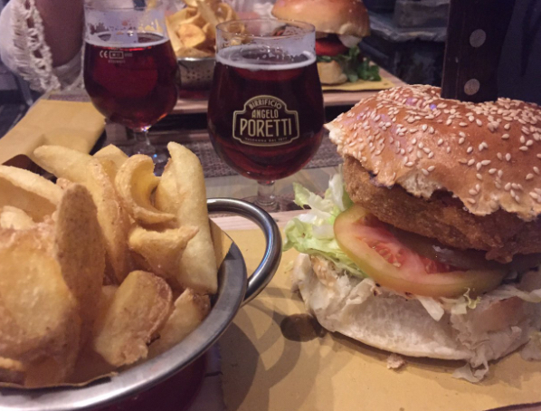 The Barrel Bar and Grill餐厅图片