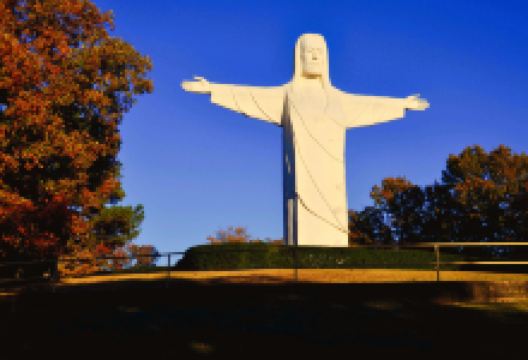 Christ of the Ozarks景点图片