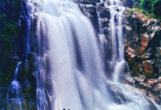 龙归寨瀑布景点图片