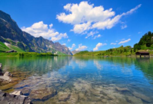 特吕布湖景点图片