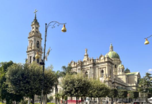 玫瑰圣母圣殿景点图片