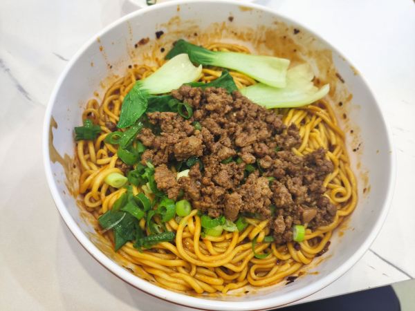 老妈素椒杂酱面(万达店)