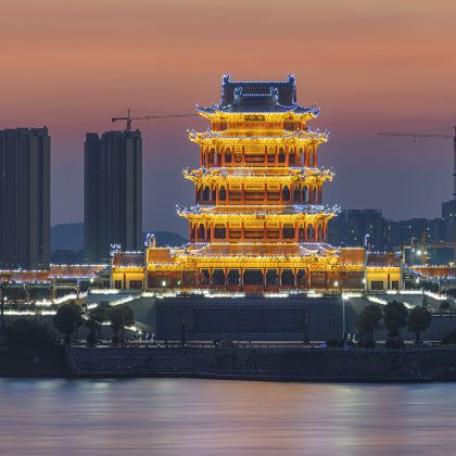 湘潭+芒果海洋馆+万楼+毛泽东同志故居+铜像广场+滴水洞+韶峰+东台山国家森林公园3日2晚私家团