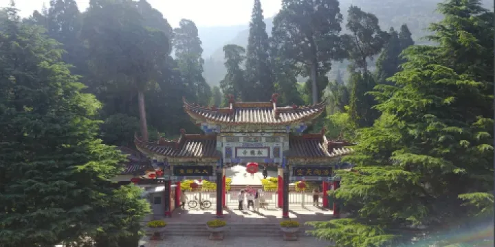 東山公園-東山寺