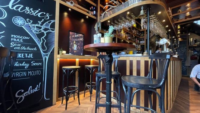 Wine & Tapas Bar