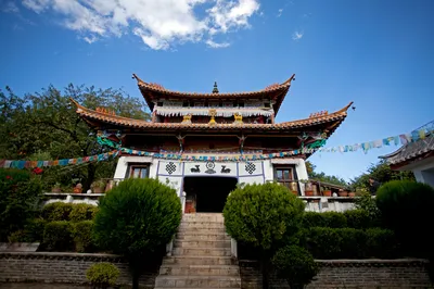 里务比岛-里务比寺