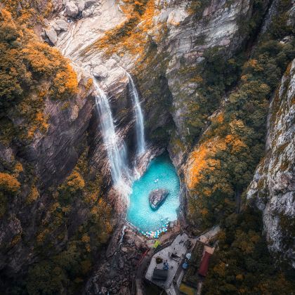 江西南昌+庐山风景名胜区+景德镇+婺源+三清山风景区6日5晚跟团游